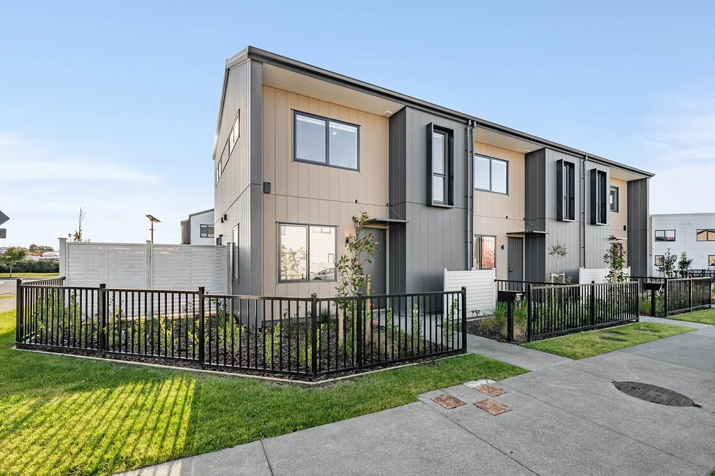 Takanini 2 Bedroom 5k Deposit & no surprises