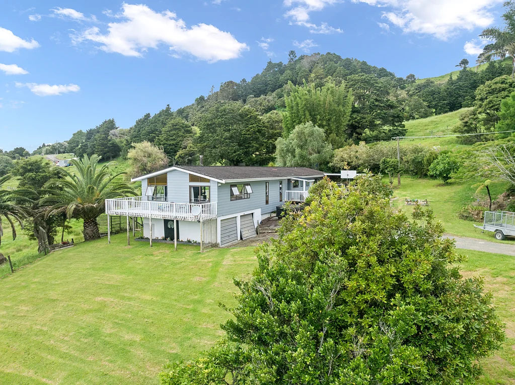 Mangapai and Surrounds 4 Slaapkamer Large Four Bedroom Family Home