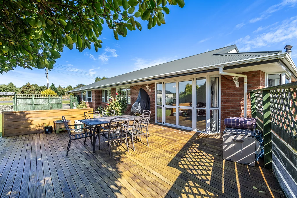 Tisbury 4Kwarto Charming Lifestyle Property On Chesney!