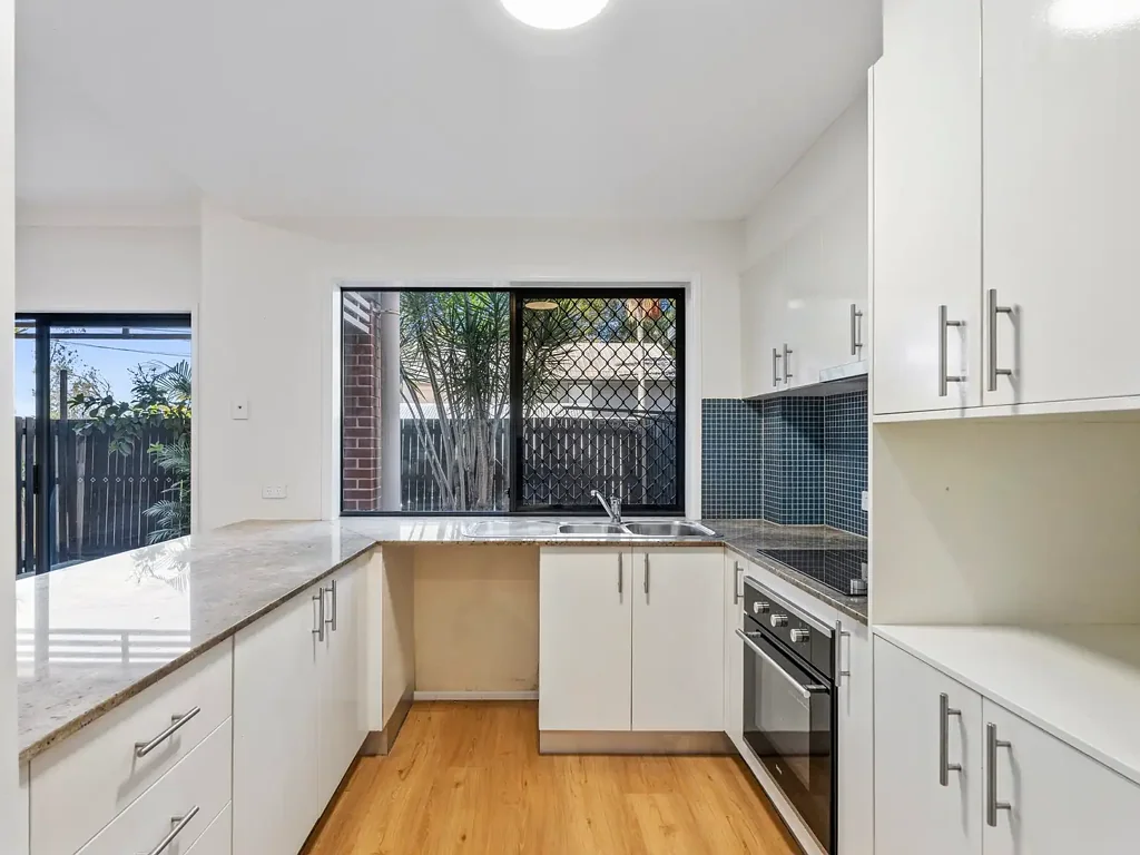 20/170 Whiting Street, Labrador, QLD 4215
