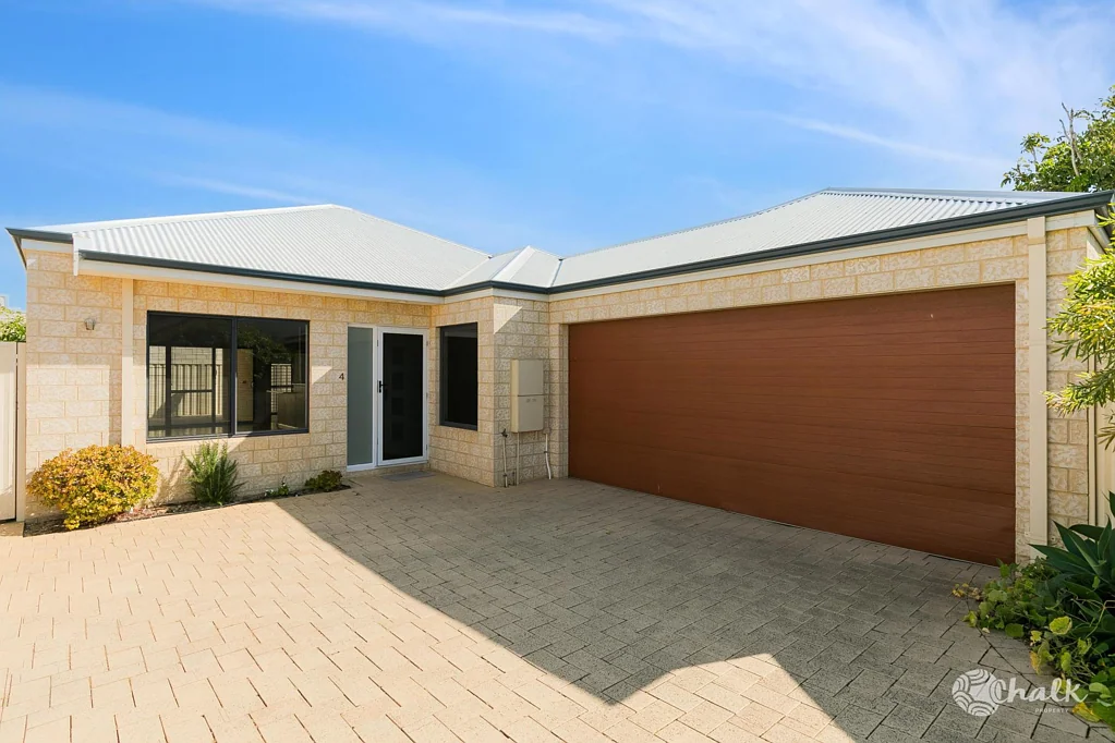 FAMILY HOME IN GREAT LOCATION!!