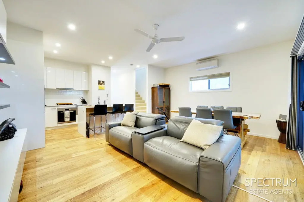 New Carpets & Floorboards!