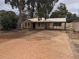 5 Roberts Road, Ranford