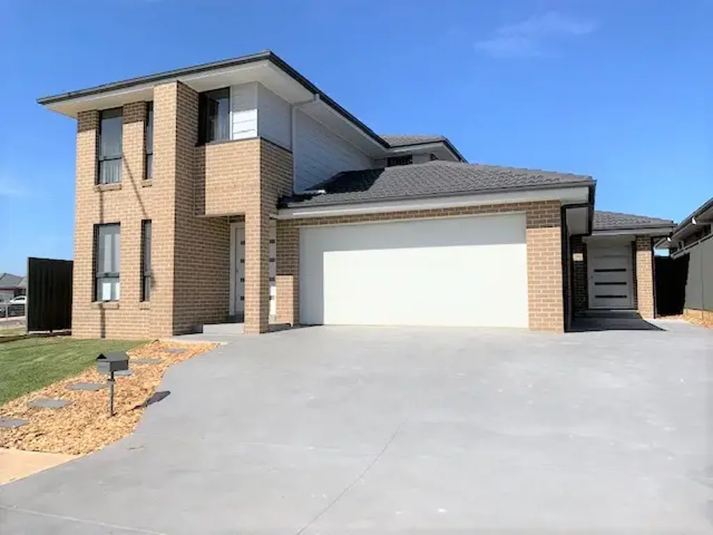 Brand New & Stylish Living