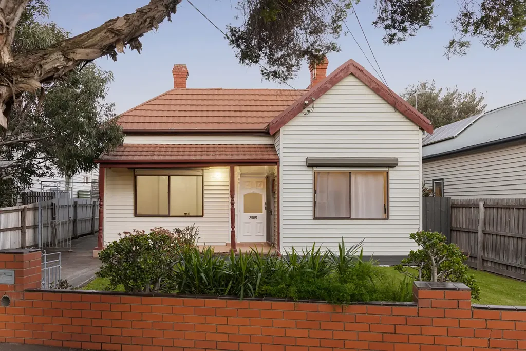 Brunswick 3બેડરૂમ A rare opportunity with significant potential