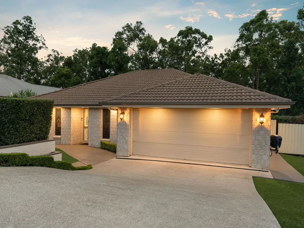 Chuwar 4 Bedroom EXECUTIVE FAMILY LIVING IN A QUIET CUL-DE-SAC