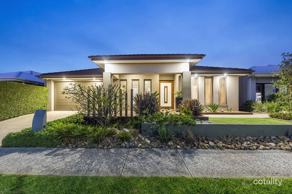 20 Crepe Avenue, Cranbourne West, VIC 3977