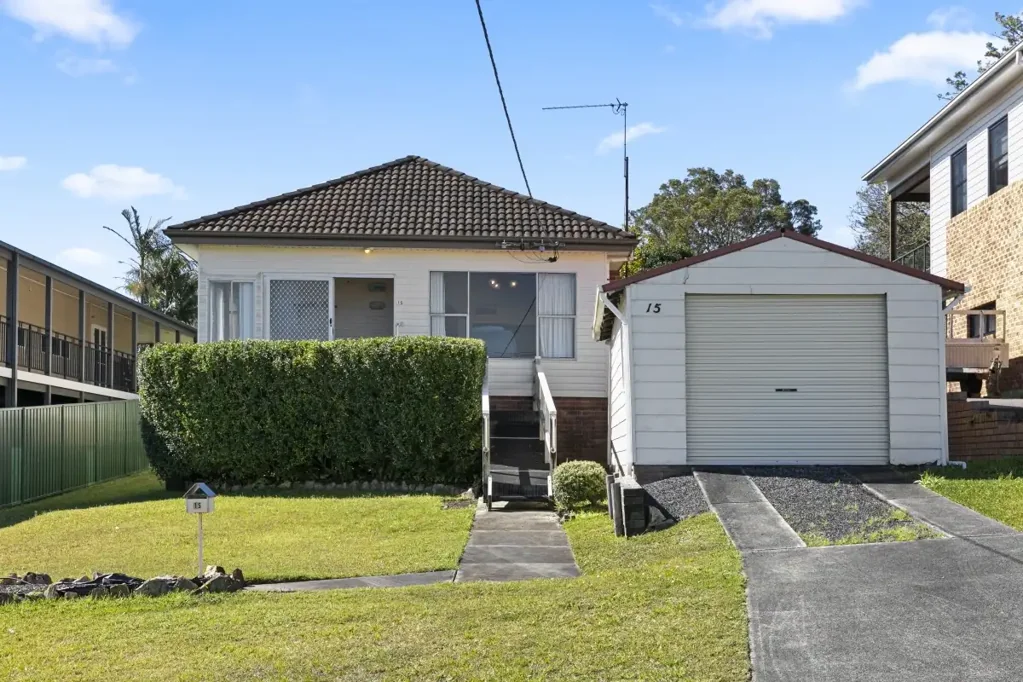 15 Chief Street, Belmont North, NSW 2280