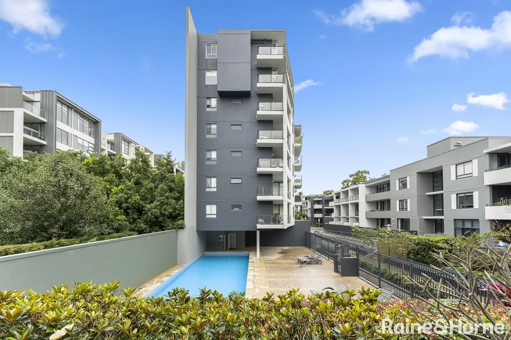 Light & Bright Fully Furnished Apartment