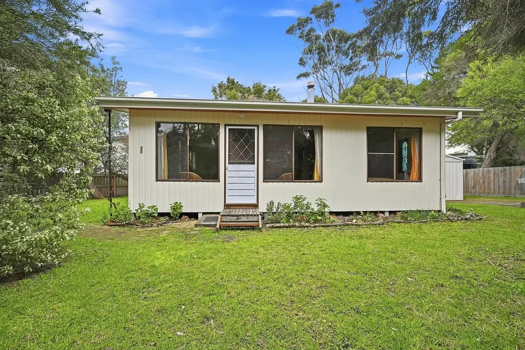 Cape Paterson 2 Bedroom COTTAGE WITH CHARACTER