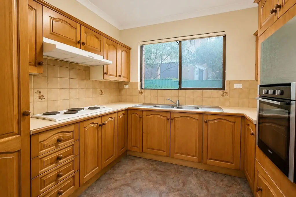 Spacious Two Bedroom Unit In Great Location!