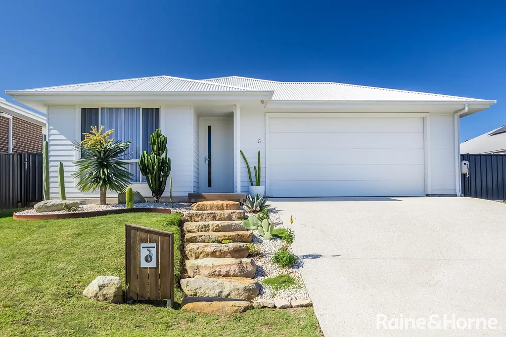 5 Myrtle Forest Drive, Milton, NSW 2538