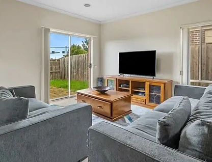 40/17 Crestmont Drive, Melton South, Western Region, 3 phòng ngủ, 1 phòng tắm, Unit