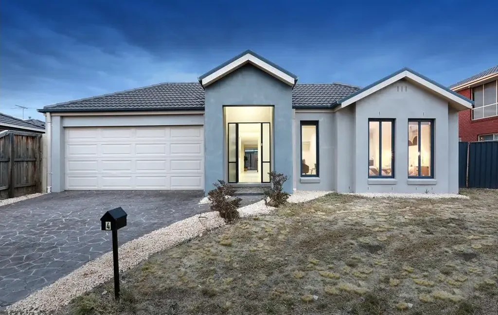 Spacious Family Home in a Prime Point Cook Location