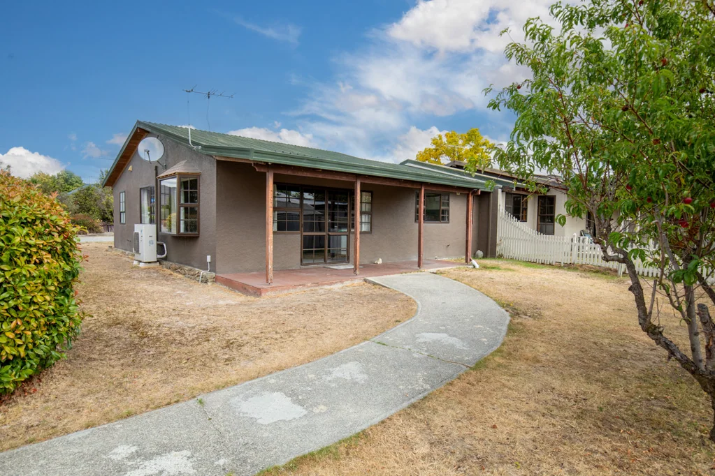 CONVENIENT ALEXANDRA LIVING