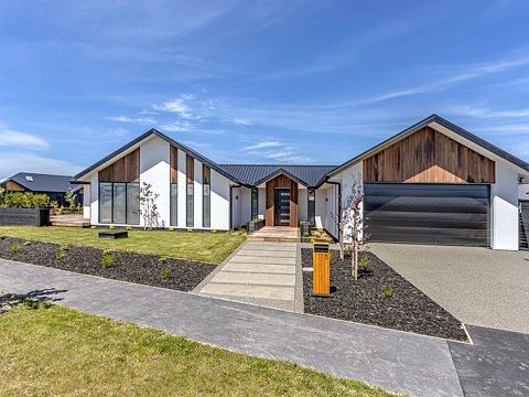 Tasteful, Modern 3 Bedroom Halswell Home
