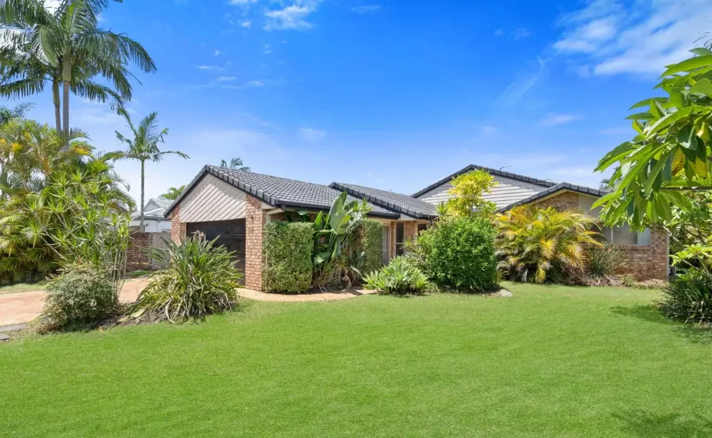 Waterfront Family Living in the Heart of Clear Island Waters