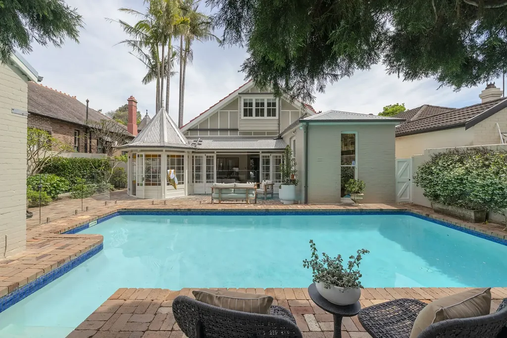 Glebe 4Zimmer Family home and poolside entertainer in Toxteth Estate