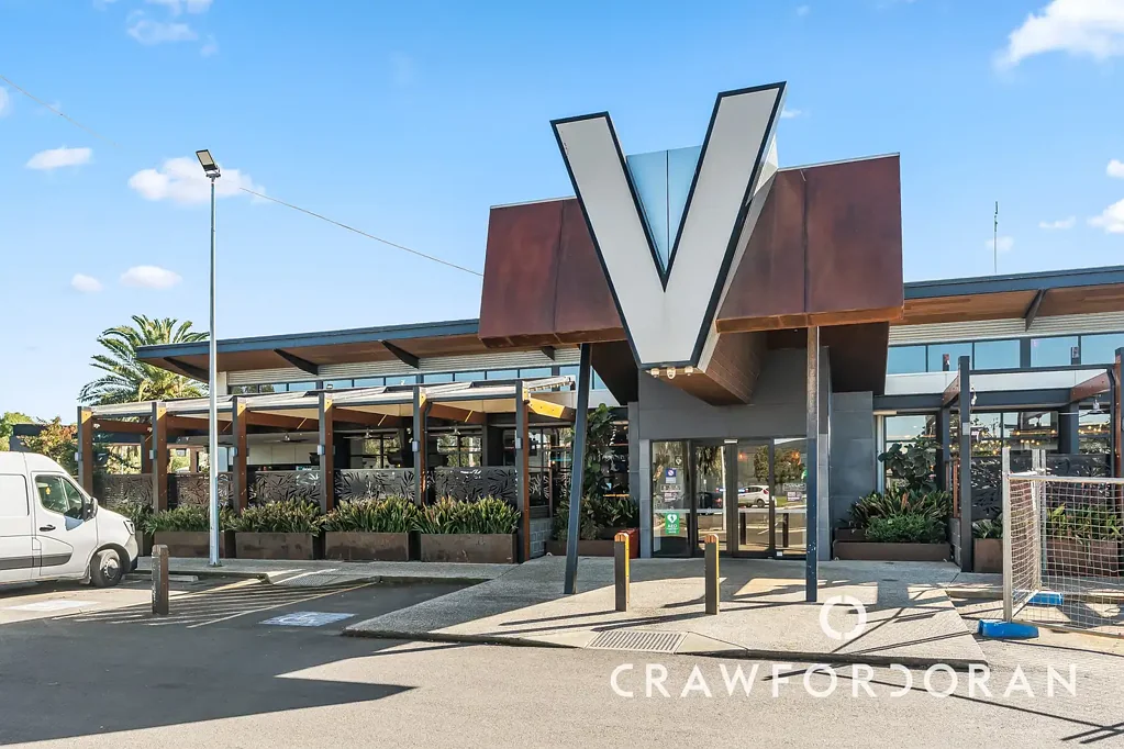 Virginia 4침실 Development Potential with Immediate Holding Income
