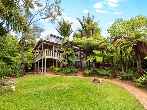 Oratia 4房  Three Bedroom Oratia Home Plus Studio