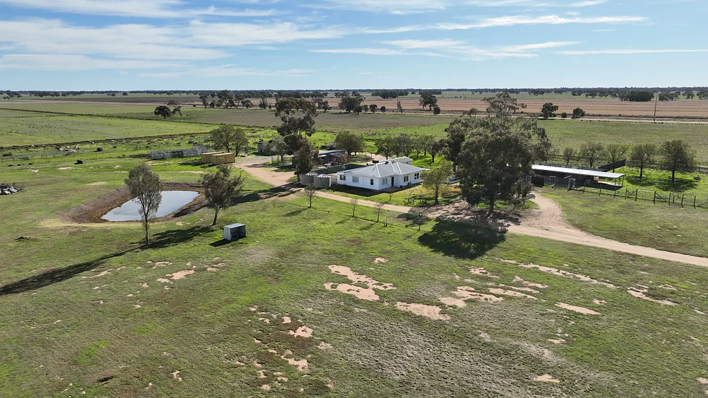 Deniliquin  Country Charm With Town Convenience