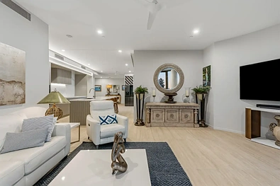 3/2 Macarthur Parade, Main Beach, QLD 4217, 3 habitaciones, 2 baños, Apartment