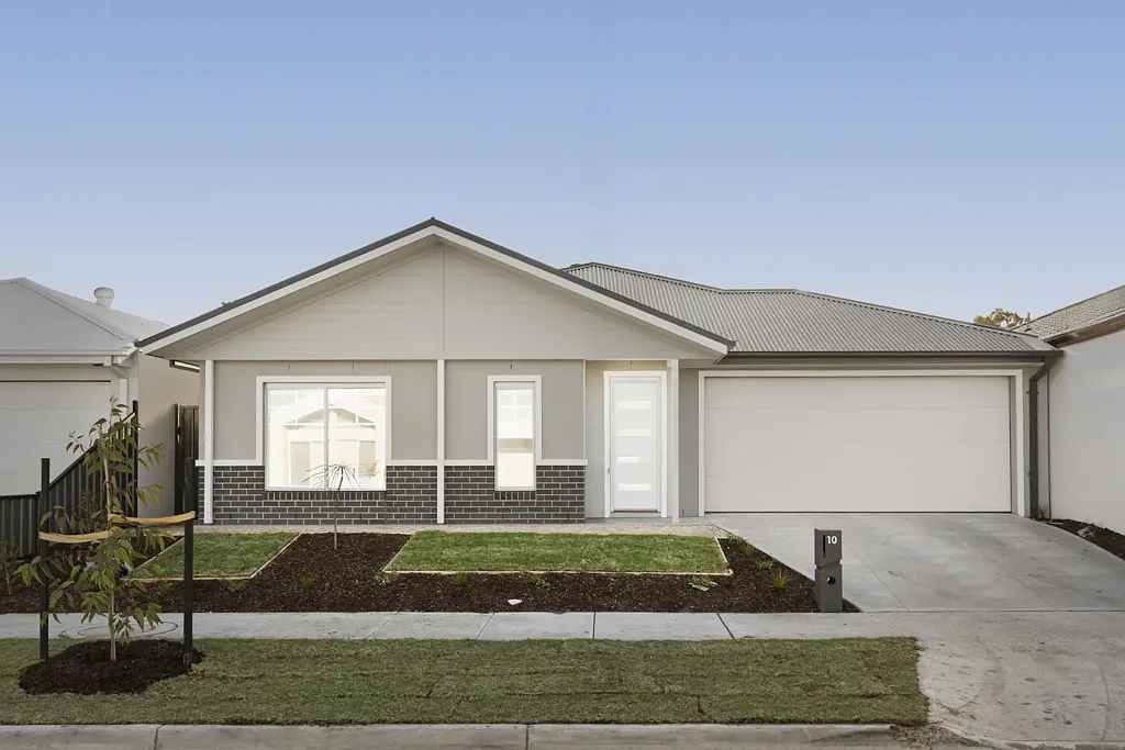 Mickleham 4 Bedroom BRAND NEW - Contemporary Family Living on the Craigieburn Border