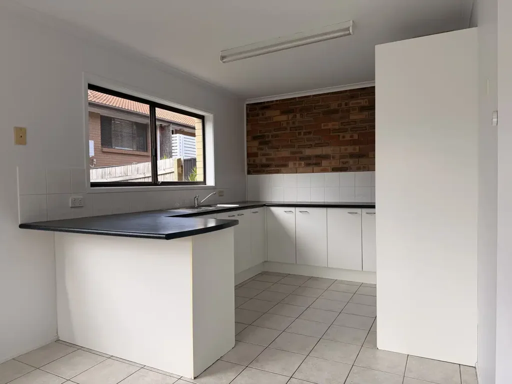 Large duplex in the heart of Southport