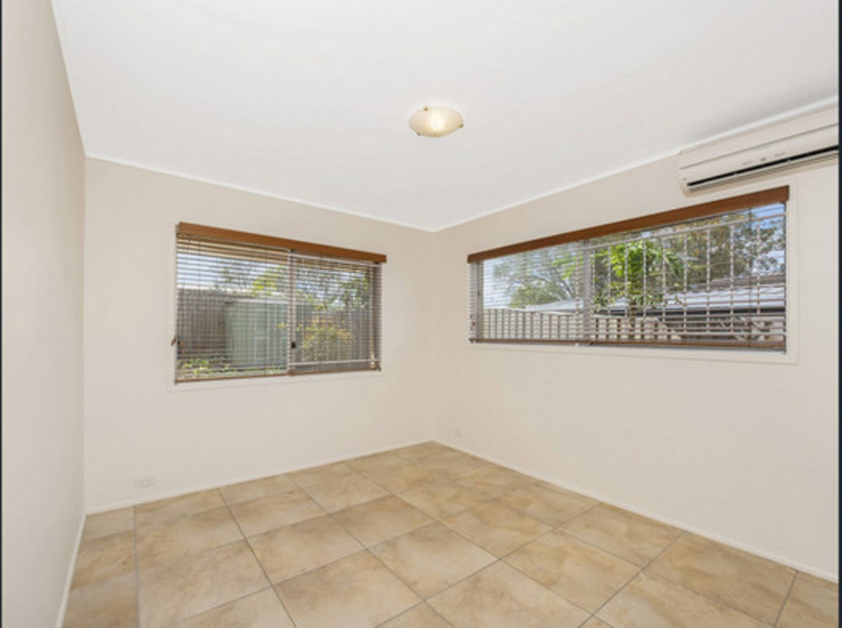 12 HAREFIELD ST, INDOOROOPILLY QLD 4068, 0 غرف, 0 حمامات, House