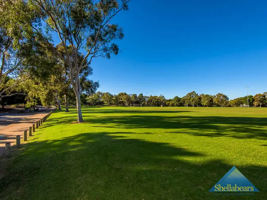 CLOSE TO SCHOOL, PARKS & LAKE