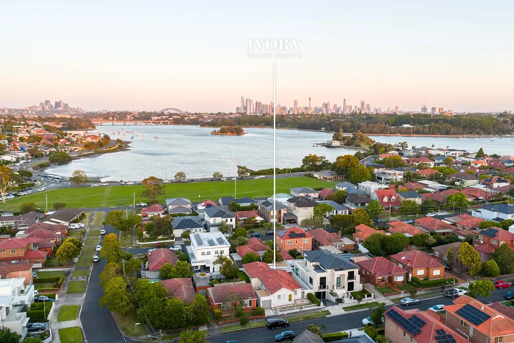 38 Duchess Avenue, Rodd Point, NSW 2046