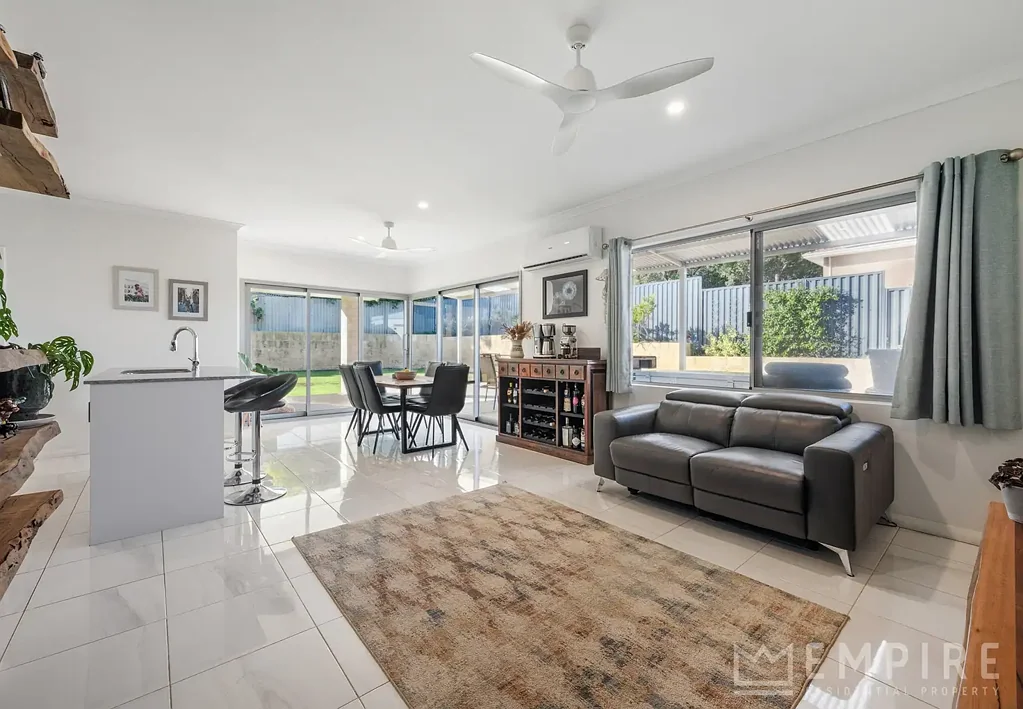 Spearwood 4ห้องนอน Spacious, Stylish & Perfect for Entertaining!