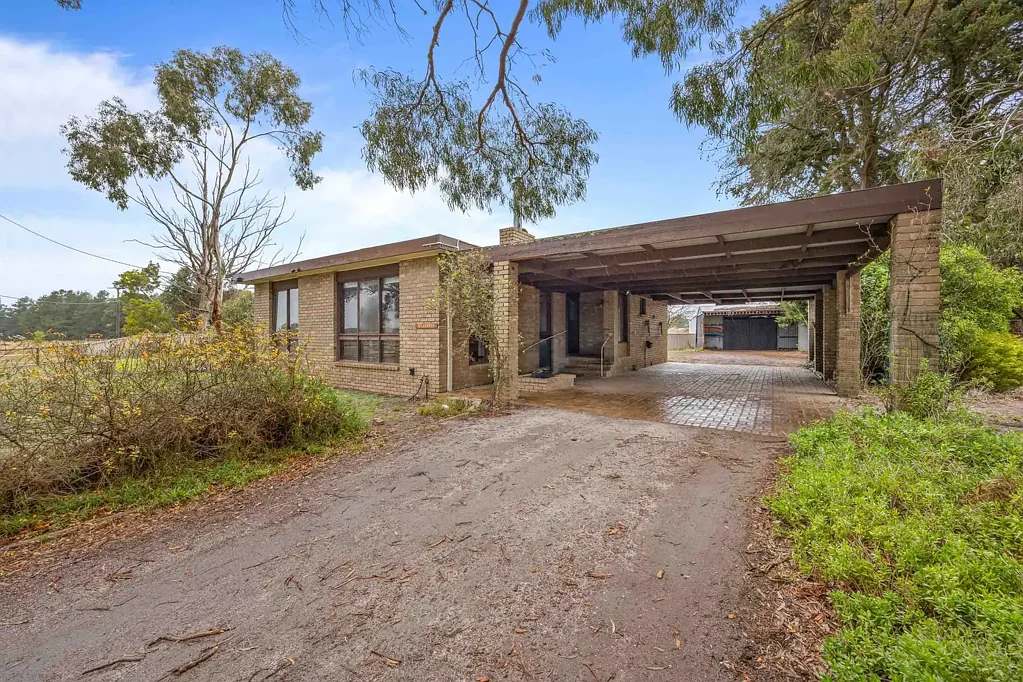 Spacious Semi-Rural Living in Prime Smythesdale Location