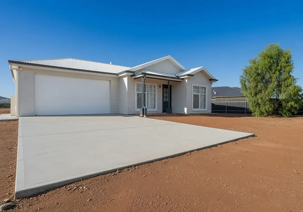 Kadina 4房  RECENTLY COMPLETED HOME - A PERFECT BLANK CANVAS