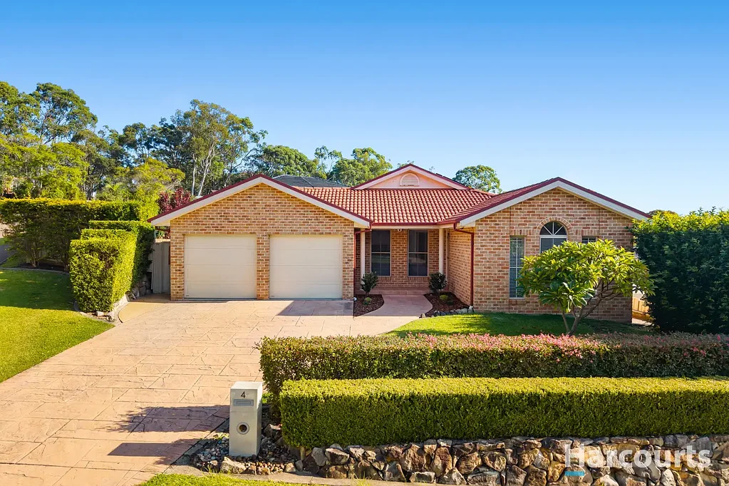 4 Bridgewater Close, Eleebana, NSW 2282