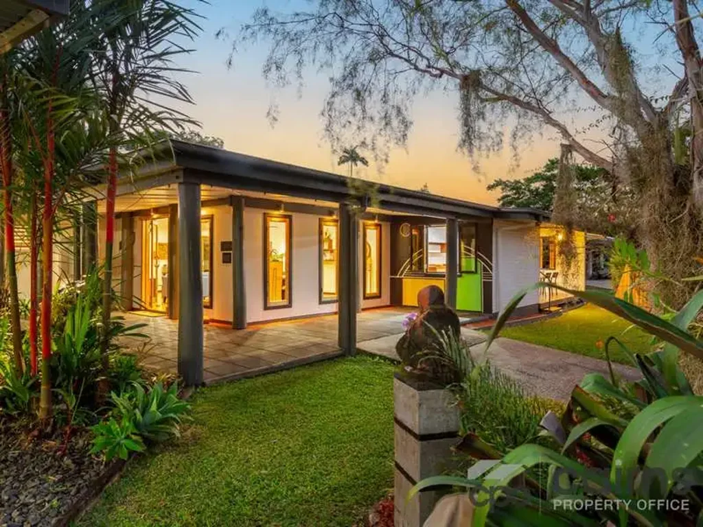 Babinda 3 Bedroom Unique Home on Pristine Acreage & Seasonal Creek