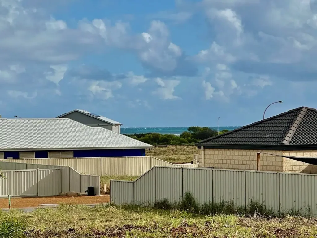 Glenfield WANT TO LIVE IN AN OCEANSIDE SUBURB?