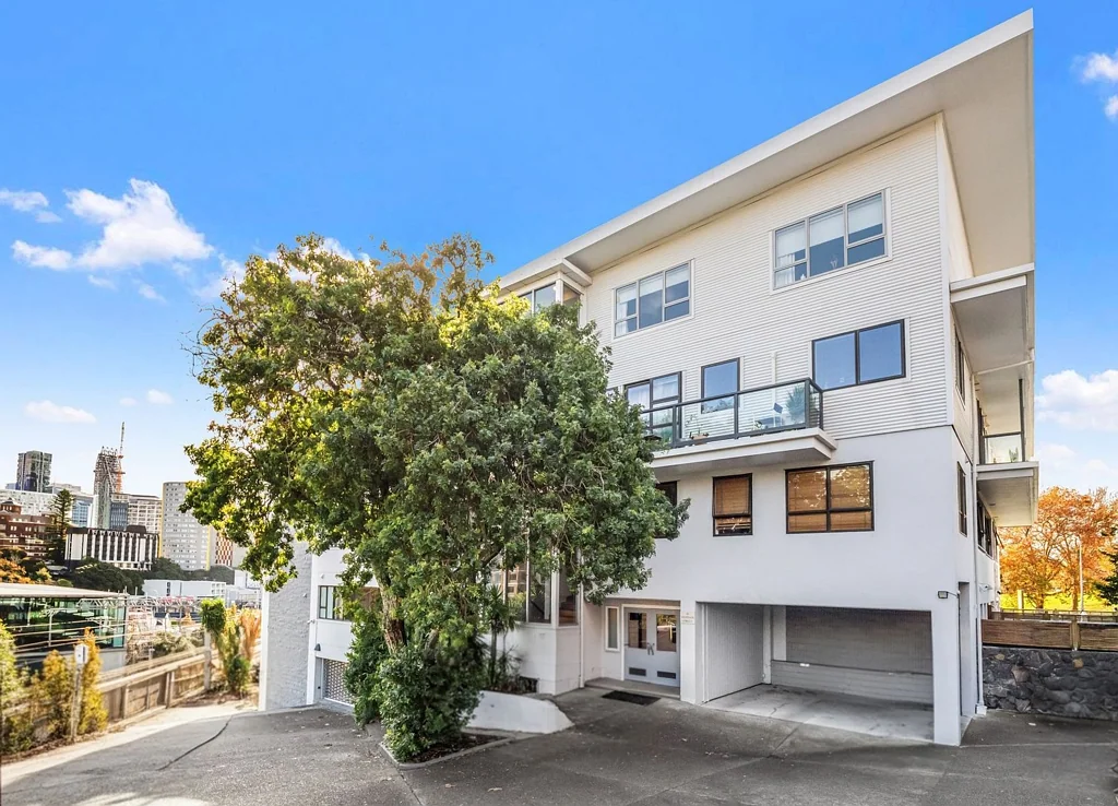 Parnell 2房  Parnell Character. DGZ+Garage+Move-In Ready