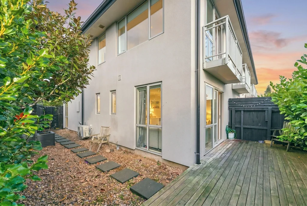 Christchurch Central 3Habitaciones Close to the action -  3 bed, city pad with garage