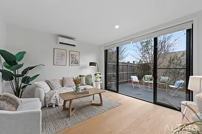 29/135 Easty Street, Phillip, ACT 2606, 2 slaapkamers, 2 badkamers, Townhouse