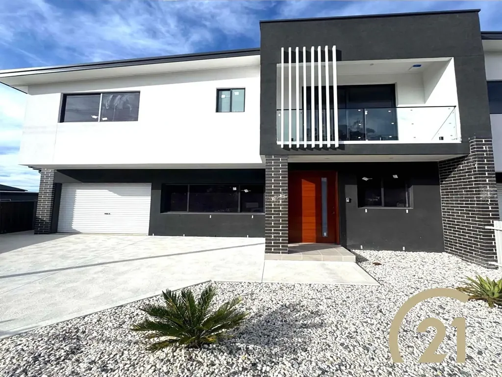 Smithfield 4 Bedroom BRAND NEW DUPLEXES & TERRACES IN A PRIME LOCATION