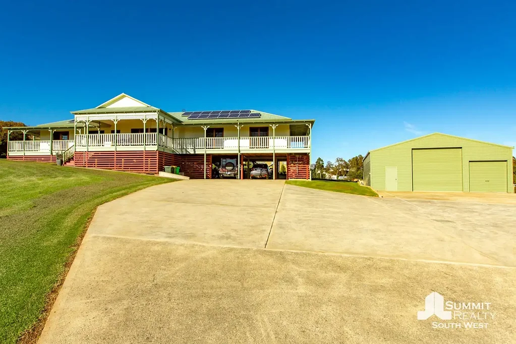 Roelands 4Moenga Elevated Country Living with Breathtaking Views