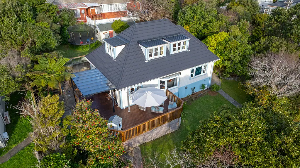 28 Handyside Street, Tawa, Wellington