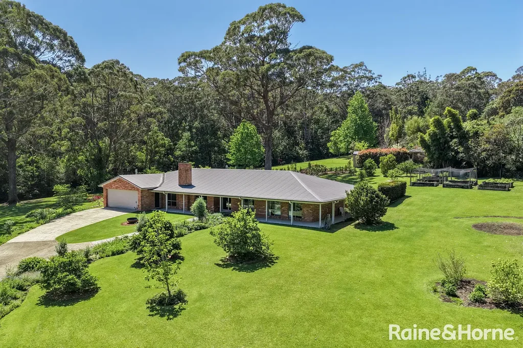 Ulladulla 4房  All the Space of Acreage, all the Convenience of Town