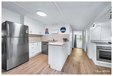 28 Verney Street, West Rockhampton, QLD 4700, 4 slaapkamers, 1 badkamers, House