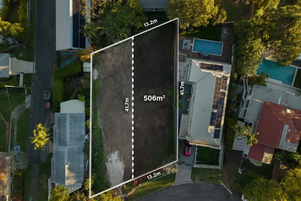 Coorparoo 506平米空地 东北朝向 Loreto College对面 广阔郊区景观 中心便利CBD近 Vacant Lot with Elevated Outlooks and Endless Possibilities