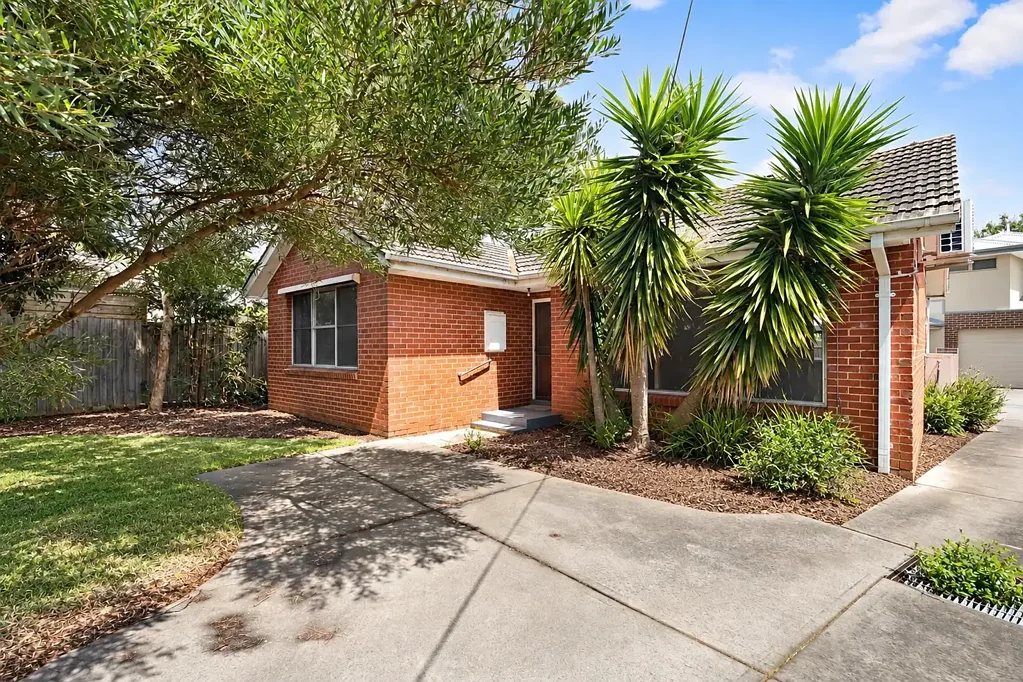 Comfortable & Convenient Living in Frankston North
