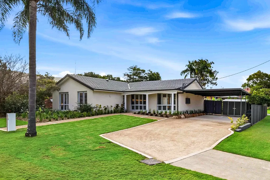 Emu Plains 4Zimmer Resort Style Family Living in a Prime Emu Plains Pocket