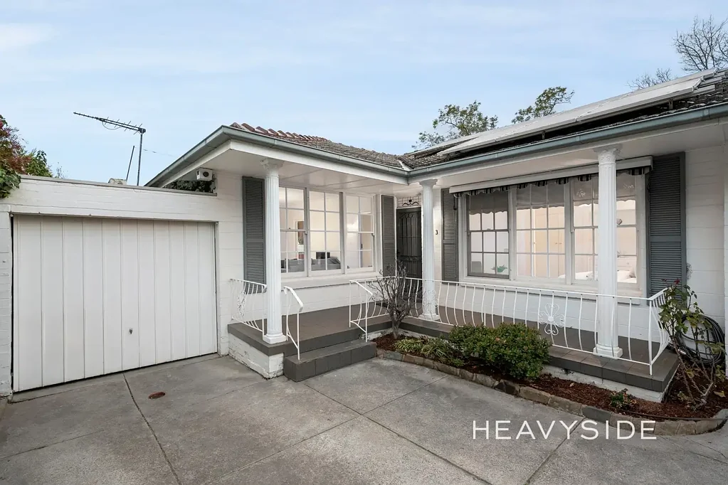 Camberwell 3房 北向别墅 1967年建 采光充足 管道供暖 岛式吧台 私密庭院 步行商圈 学校环绕 Charming 3-bed retreat in sought-after pocket