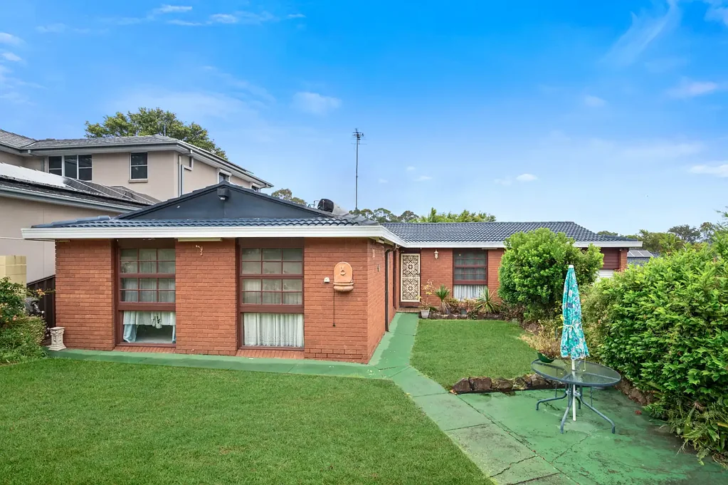 7 Burrendong Road, Leumeah, NSW 2560